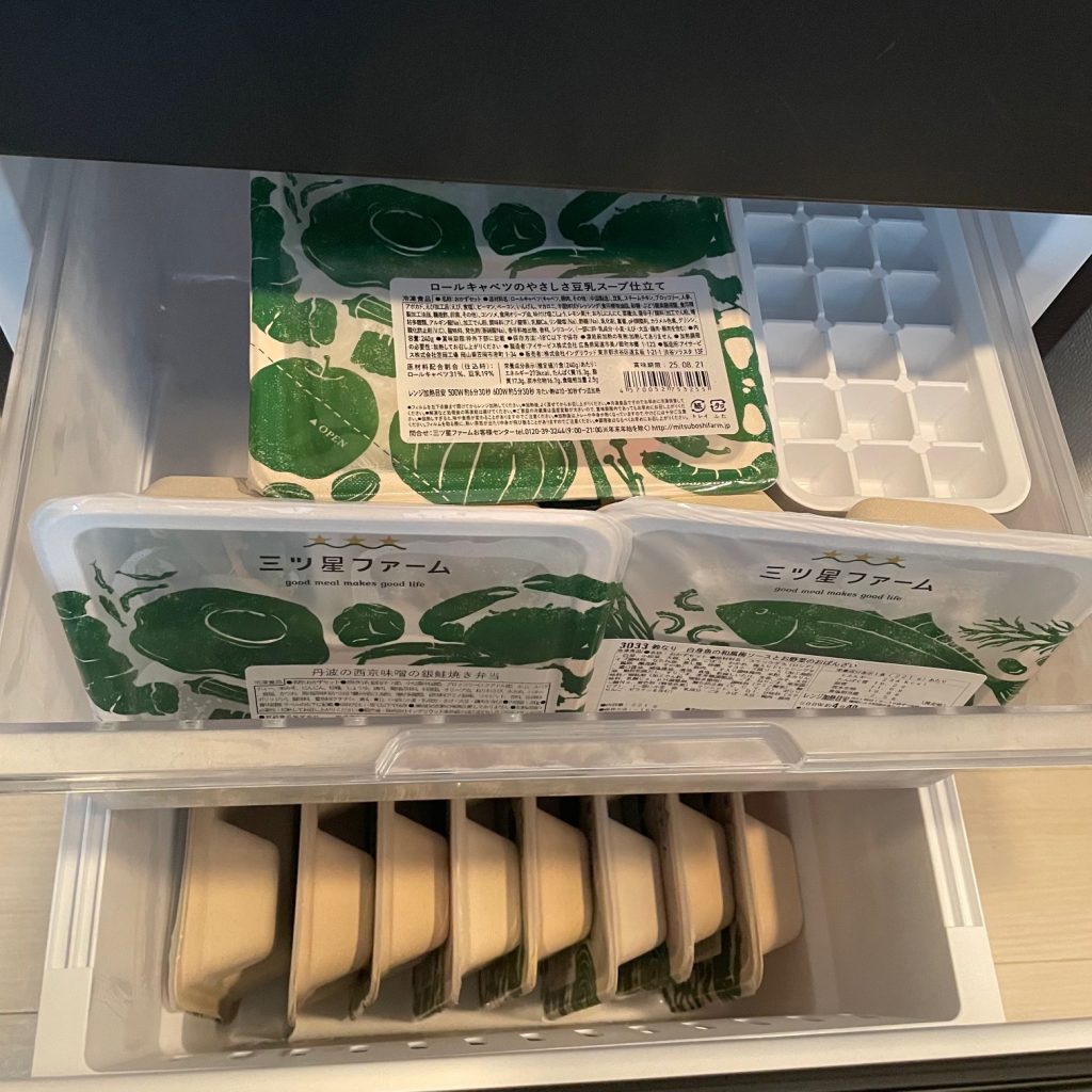 14食入り冷凍庫内